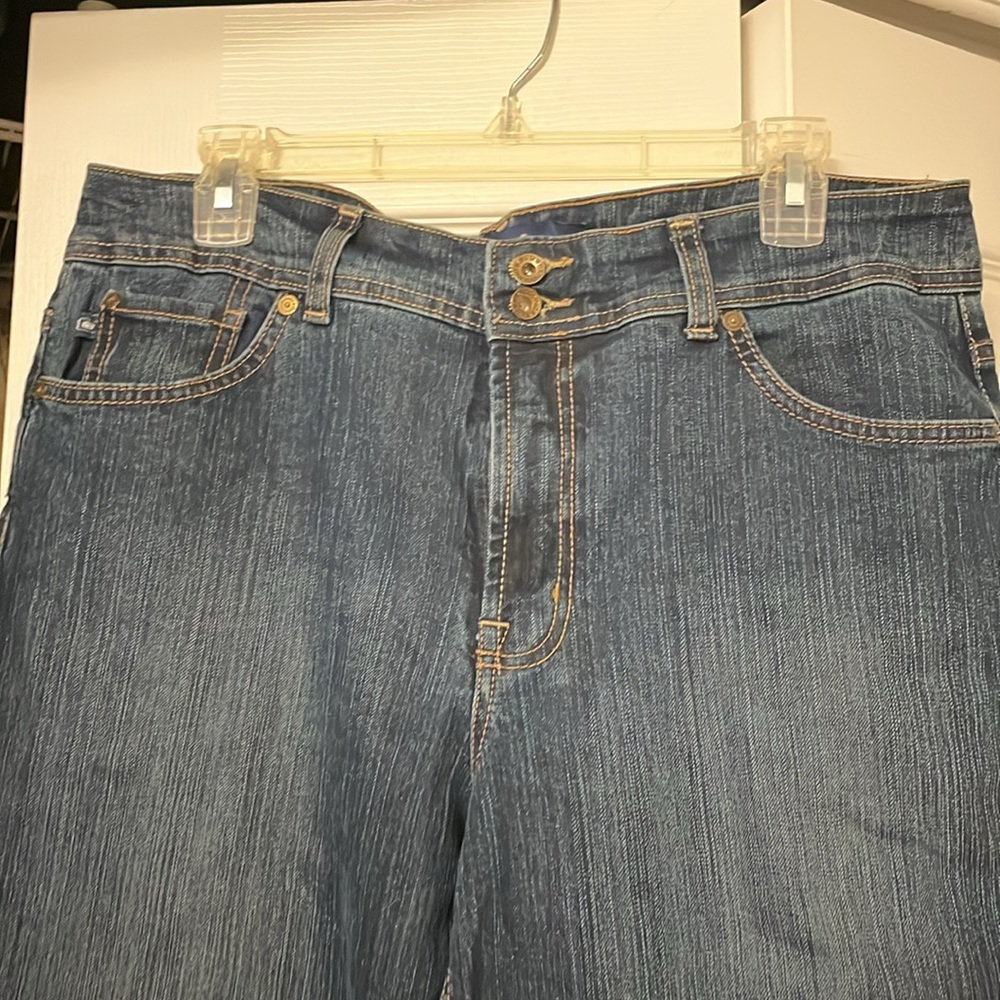 Blue Jeans - Picture 2 of 6